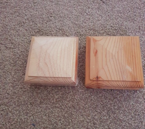 Pack wooden fence post - pack,